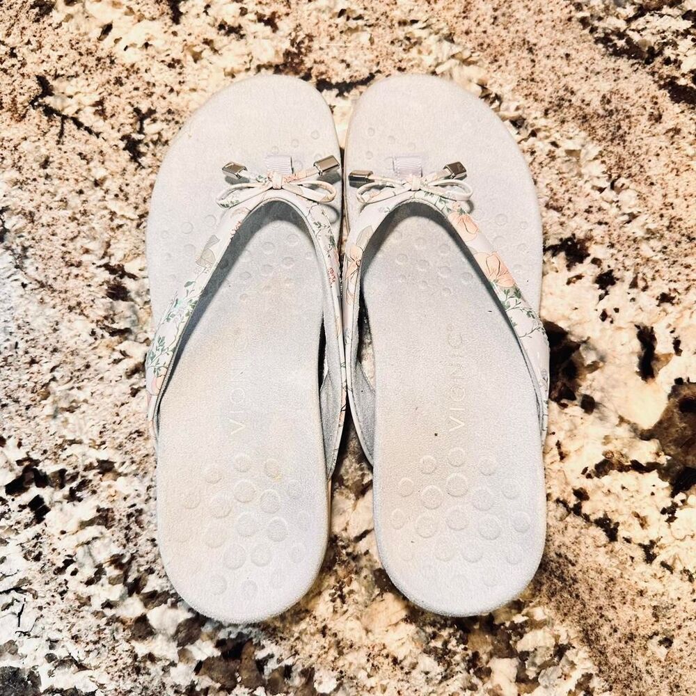 Vionic Women's Grey and White Sandals - Picture 4 of 8